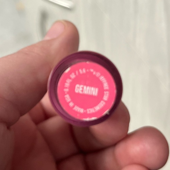 GEMINI Jeffree Star Liquid Lip - Picture 2 of 2